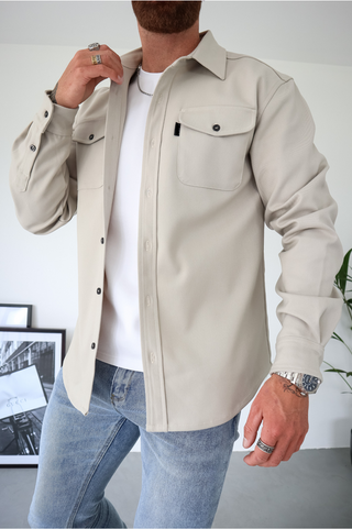 ADAM | Sobrecamisa de temporada: estilo moderno y versátil